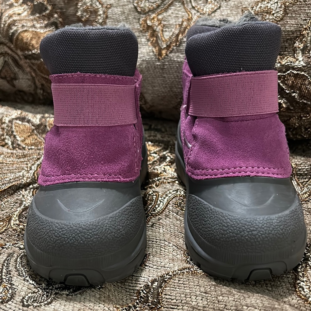 North Face boots 7